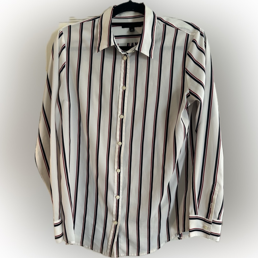 Banana Republic Men's Black and White Striped Shirt